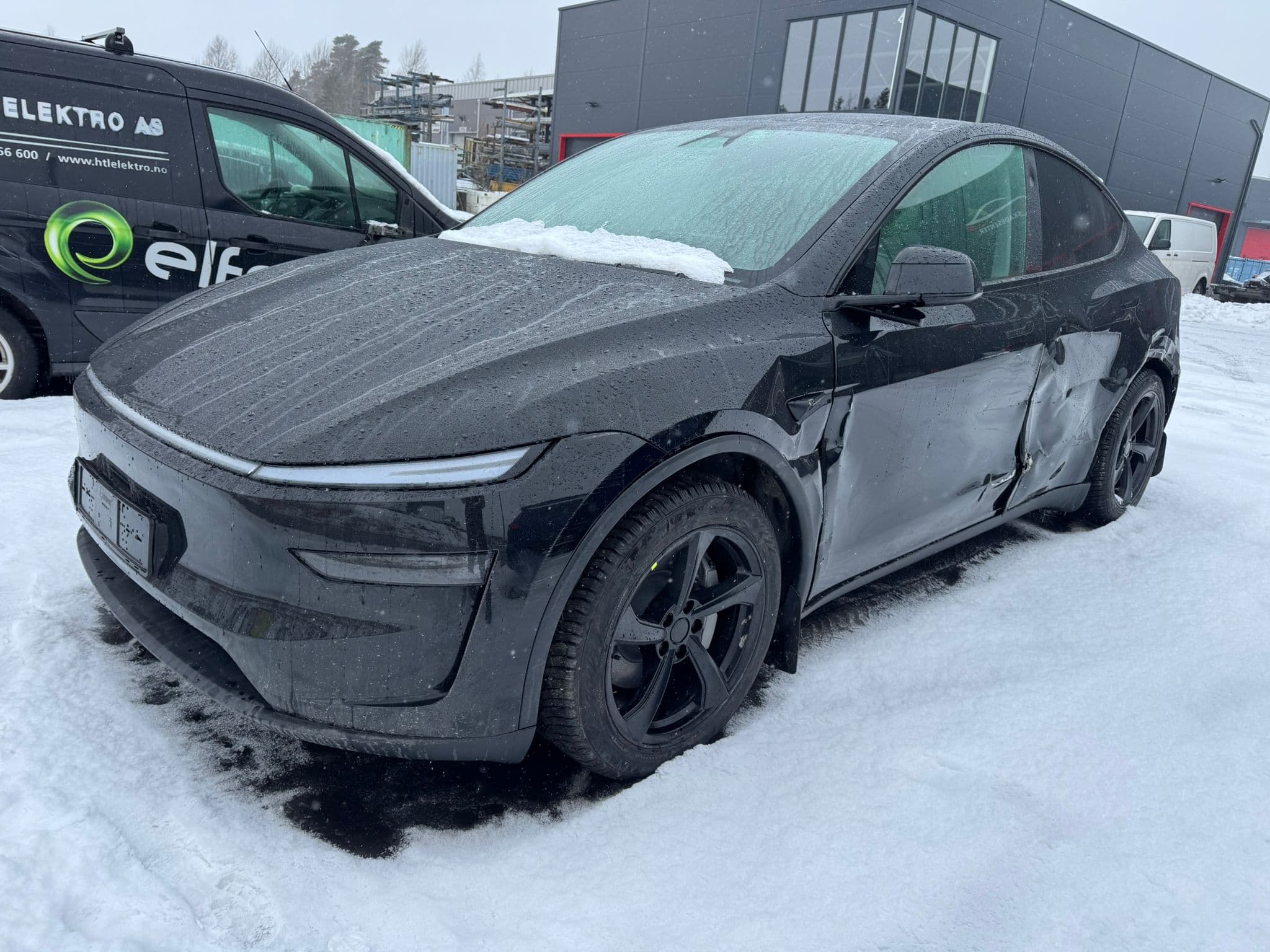 Delebil: TESLA Model Y 2025
