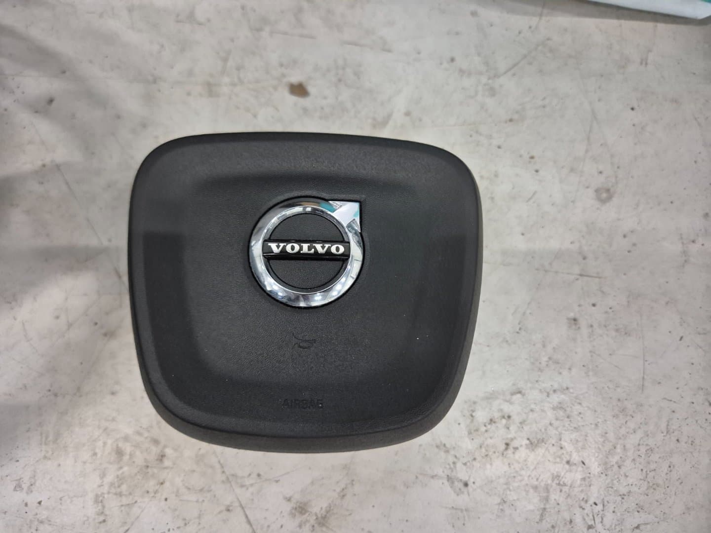 VOLVO XC40 - Airbag fører